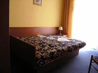 Modena Hotel 3*